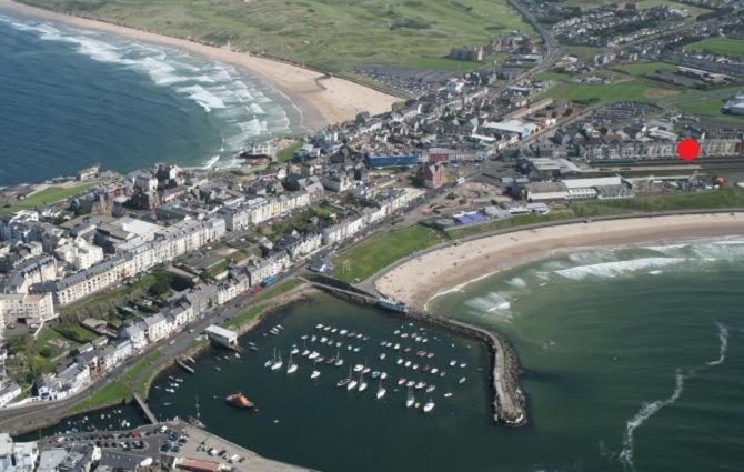 דירות 4 Golf Terrace - Portrush By The Sea מראה חיצוני תמונה